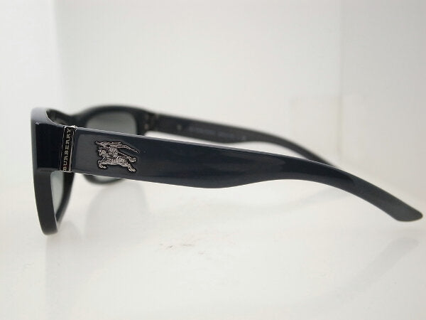 Burberry Plastic Sunglasses for Men in Great Condition