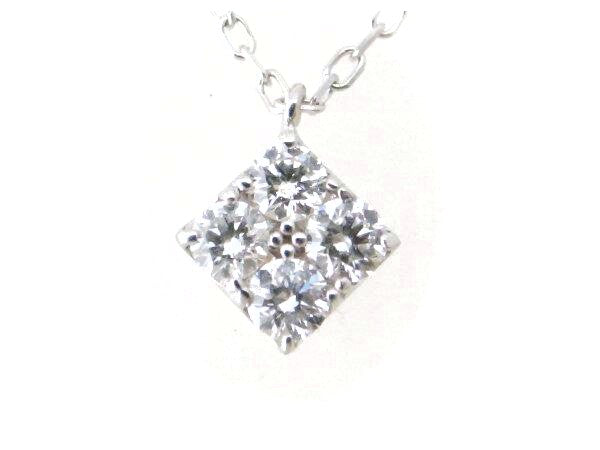 K18WG White Gold Diamond Necklace in Great Condition