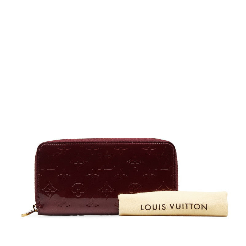 Louis Vuitton Patent Leather Zippy Wallet M93575 in Good Condition