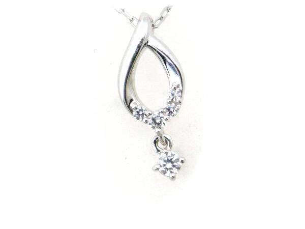 K10WG White Gold Necklace with Transparent Stone in Great Condition