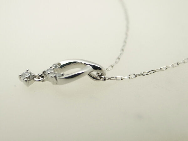 K10WG White Gold Necklace with Transparent Stone in Great Condition