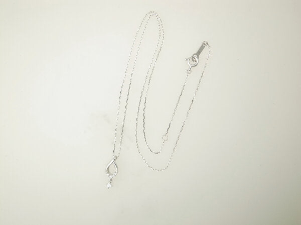 K10WG White Gold Necklace with Transparent Stone in Great Condition