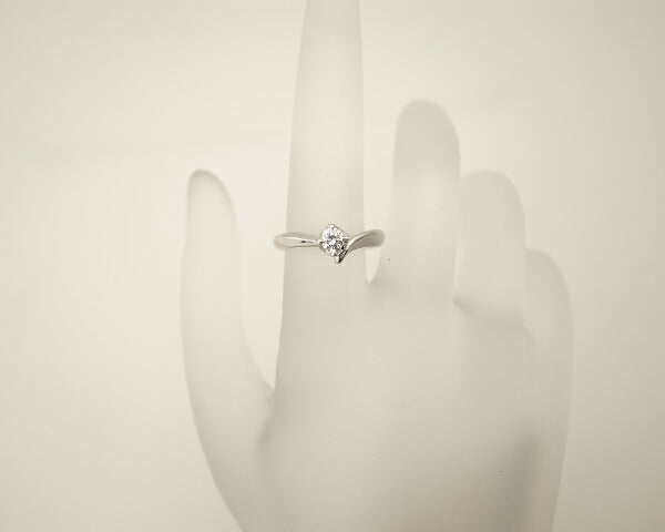 Platinum Diamond Ring 0.141ct Size 8 in Great Condition