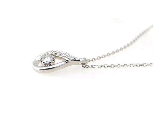 Pre-owned PT850 Platinum Diamond Necklace in Great Condition