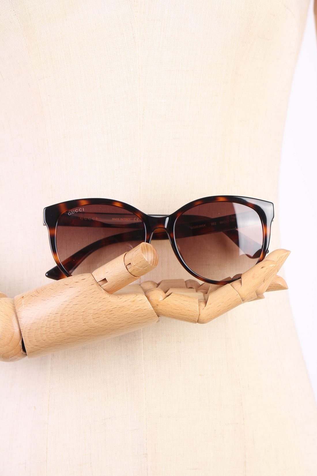 Round Tinted Sunglasses GG0636SK