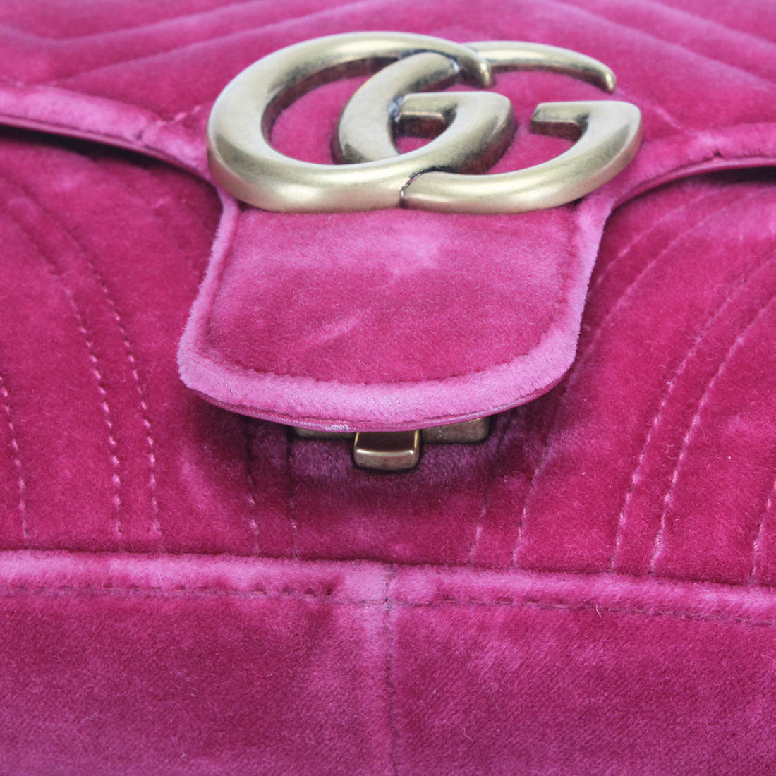 Small GG Marmont Velvet Shoulder Bag 443497