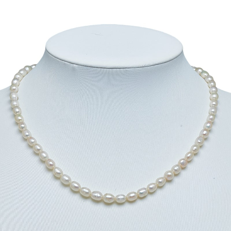 [LuxUness] Classic Pearl Necklace & Earring Set Natural Material Necklace in Good condition