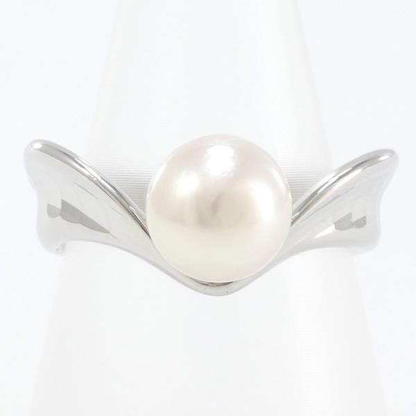 Platinum PT900 Ladies' Ring with Pearl (Approximately 8mm); Size 10.5; Total Weight about 9.0g