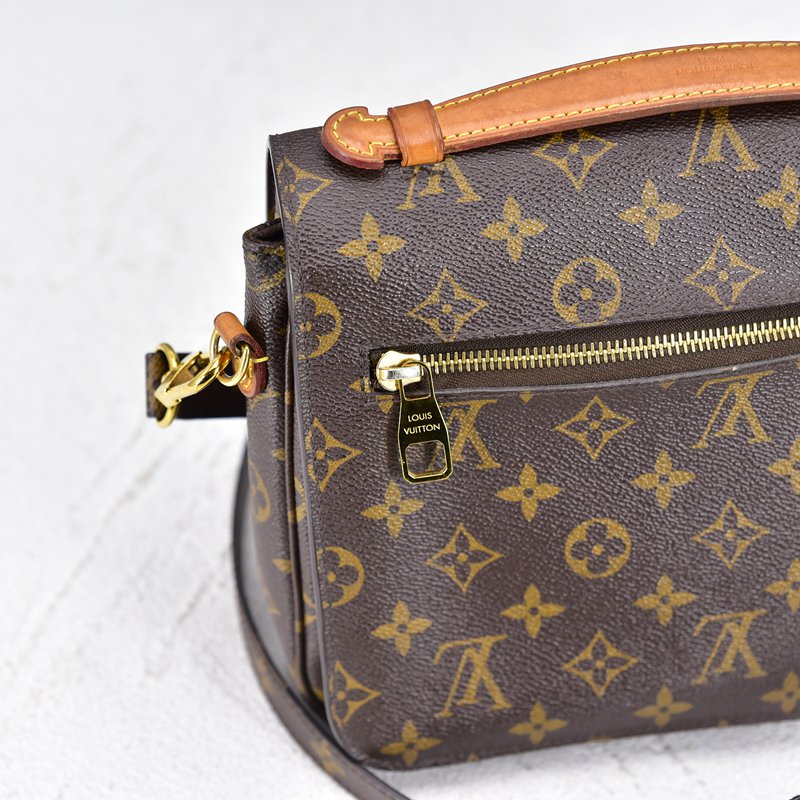 Monogram Pochette Metis