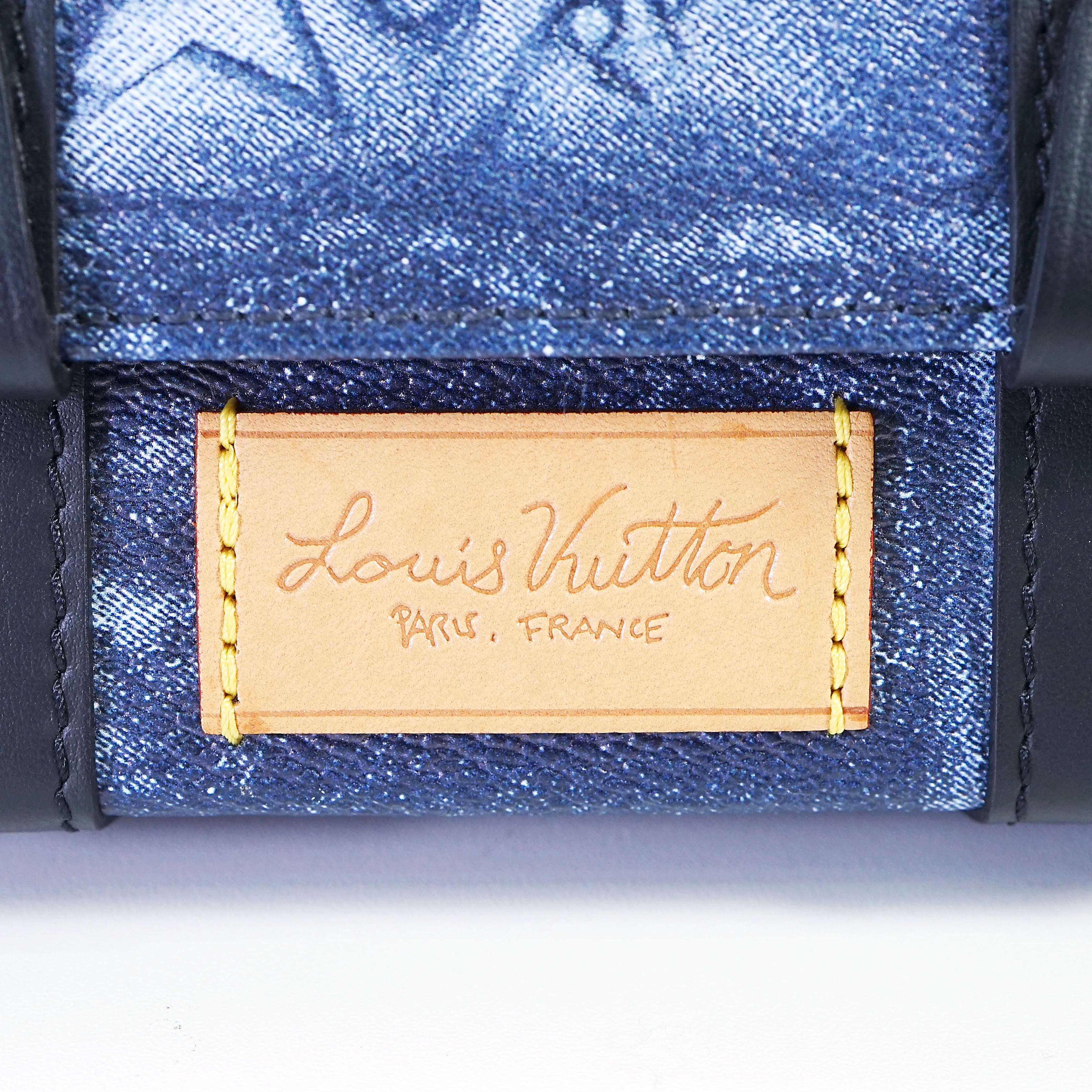 Louis Vuitton Trunk Slingbag Damier Salt Canvas