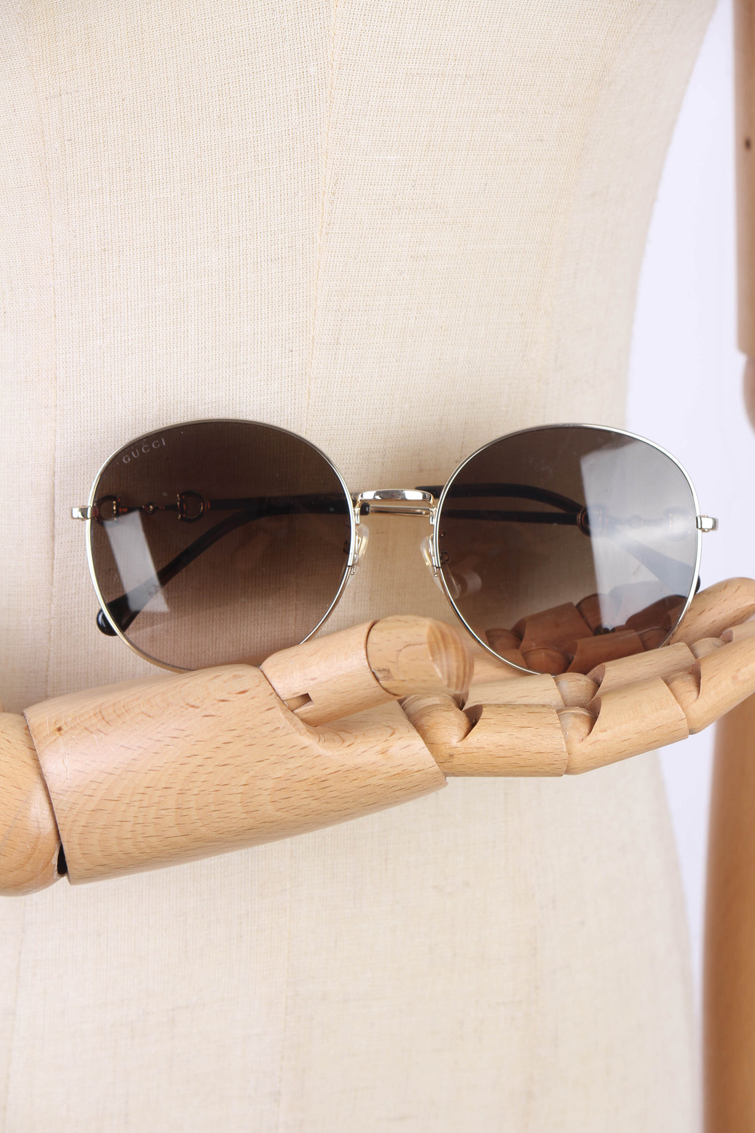 Horsebit Round Sunglasses