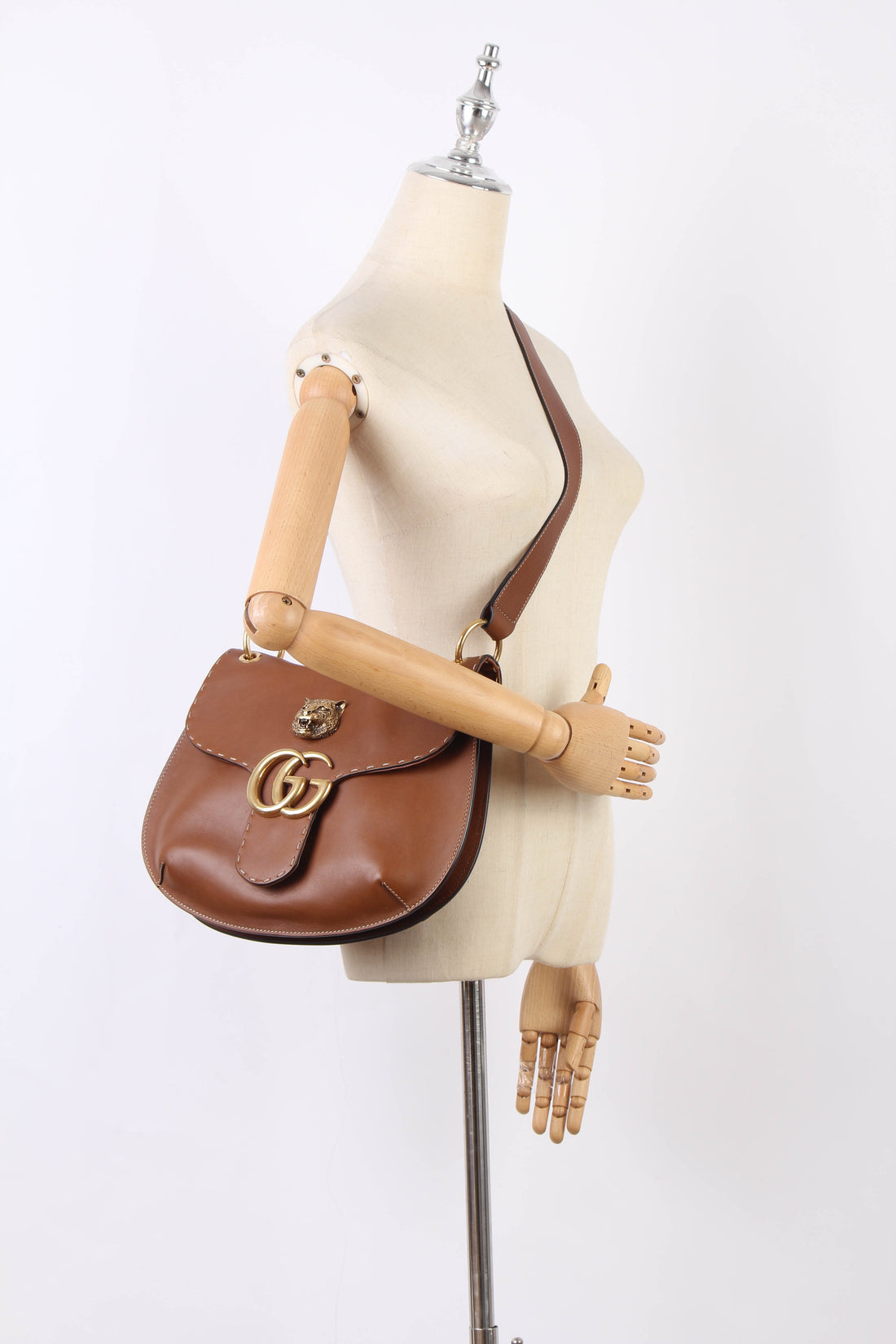 GG Marmont Leather Crossbody Bag 409154