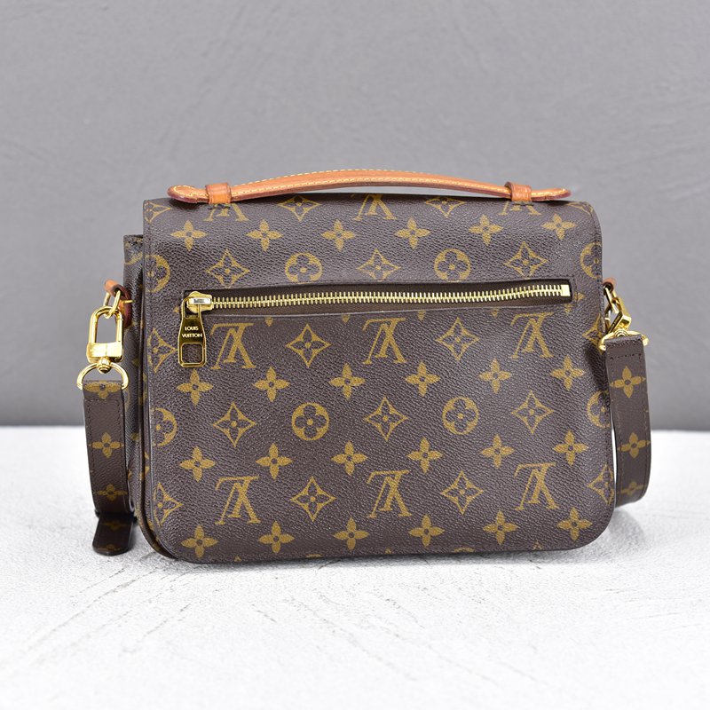 Monogram Pochette Metis