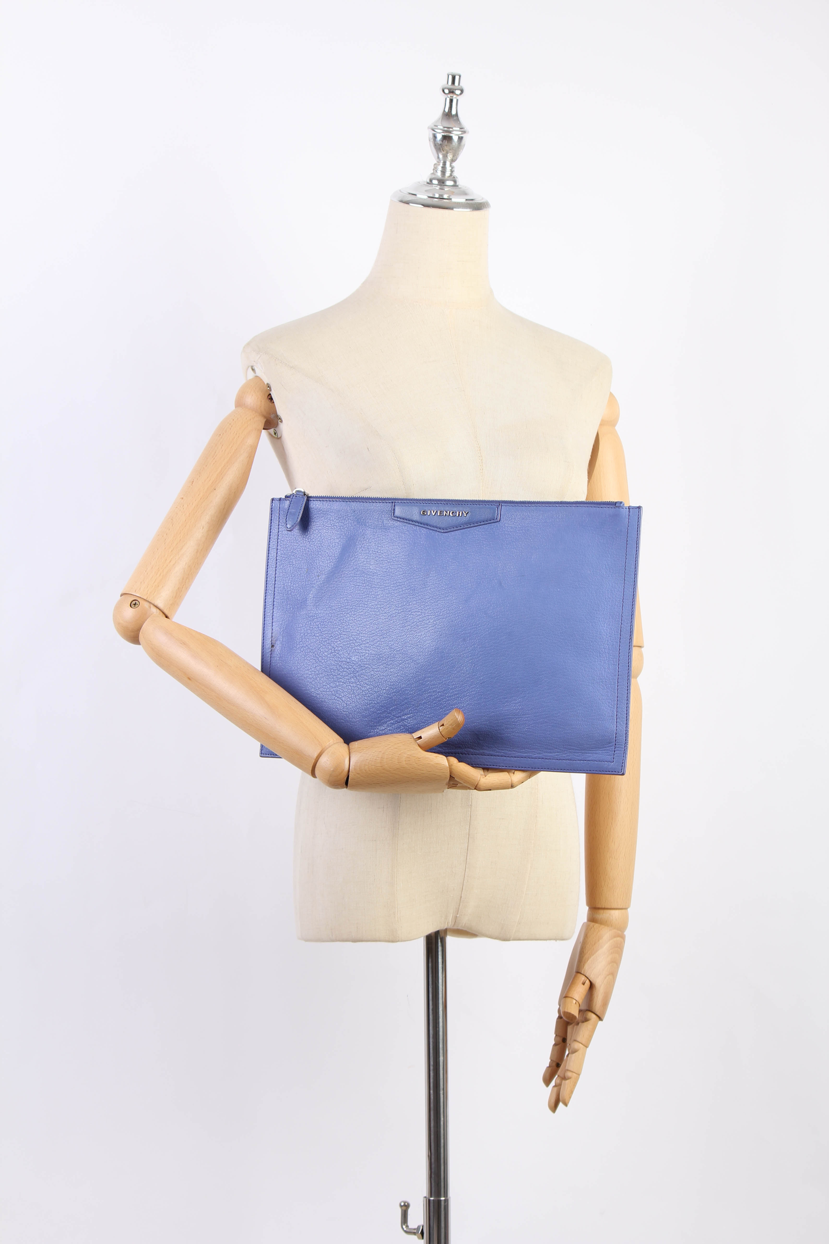 Antigona Leather Clutch Bag TE0174