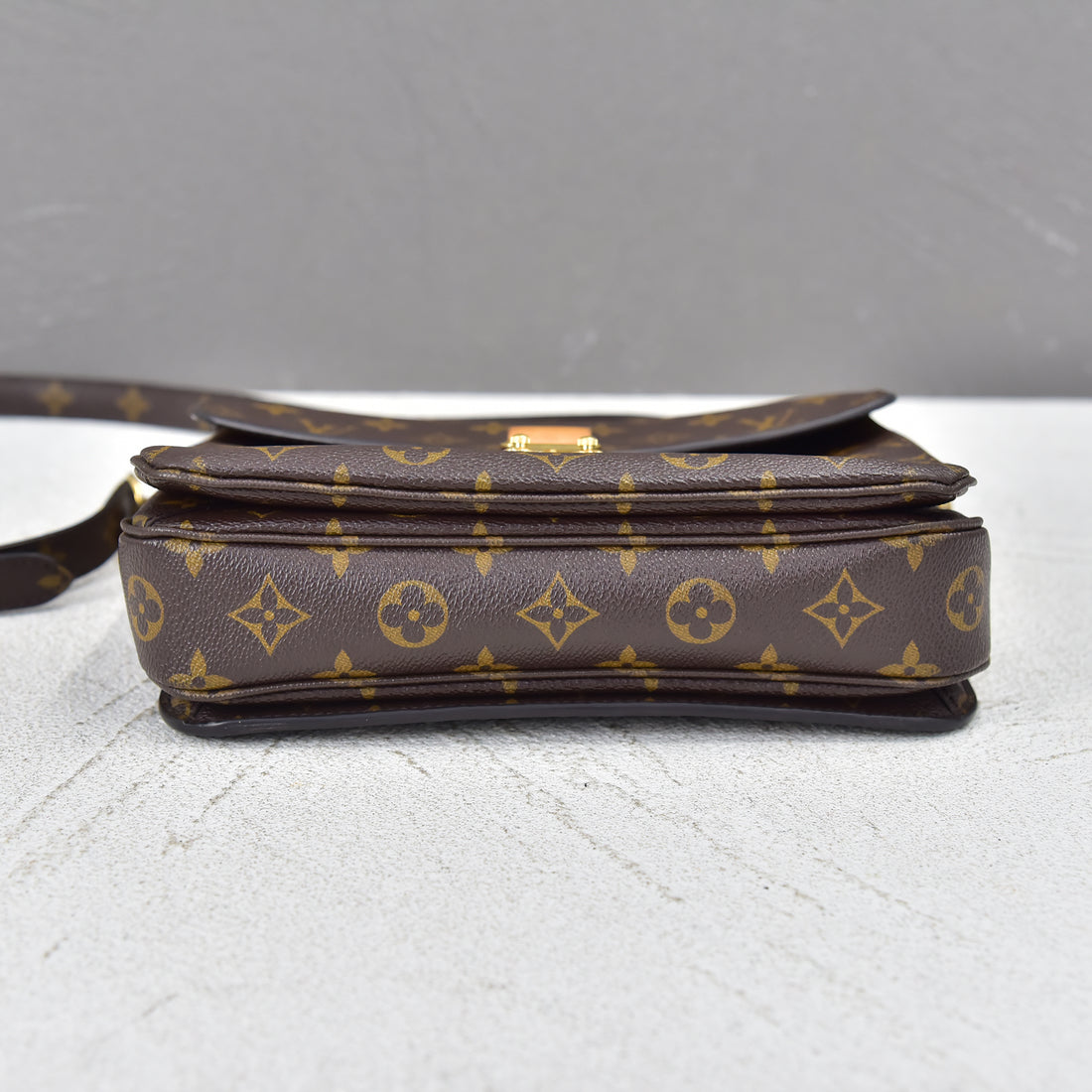 Monogram Pochette Metis