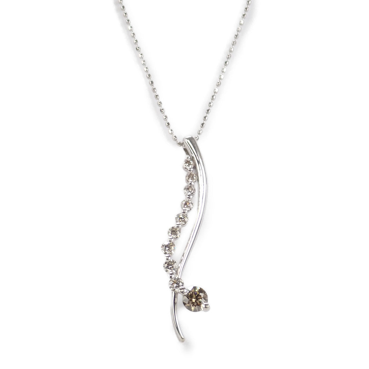 [LuxUness]  Classy D0.31/0.25ct Necklace - K18 White Gold with Diamond, Silver For Women【Pre-Owned】 in Excellent condition