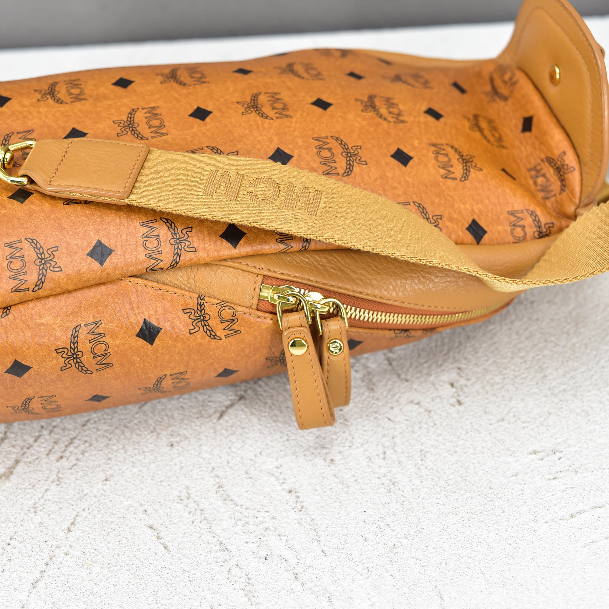 Visetos Pochette Crossbody Bag 4029K – LuxUness