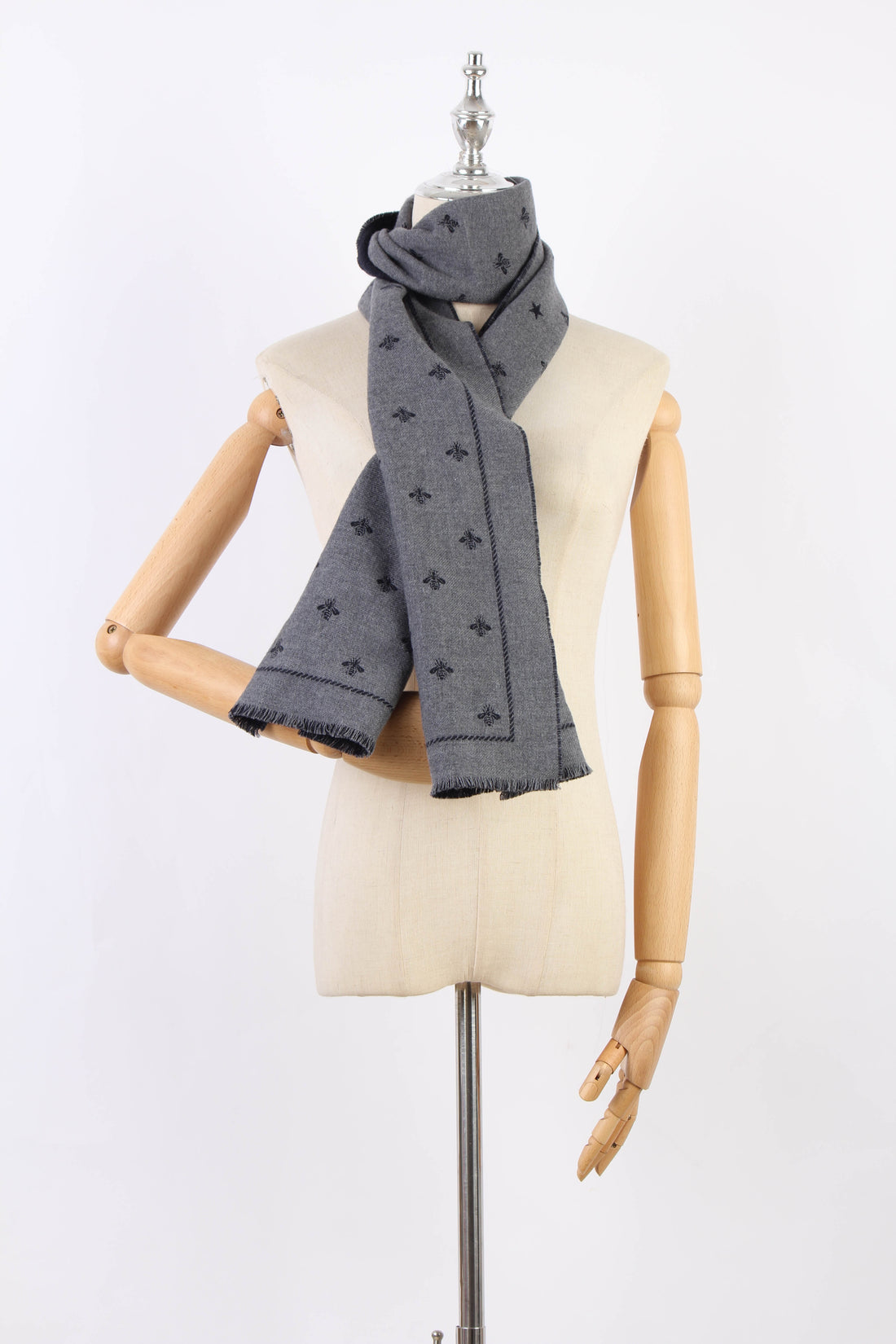 Wool Bee Accent Scarf