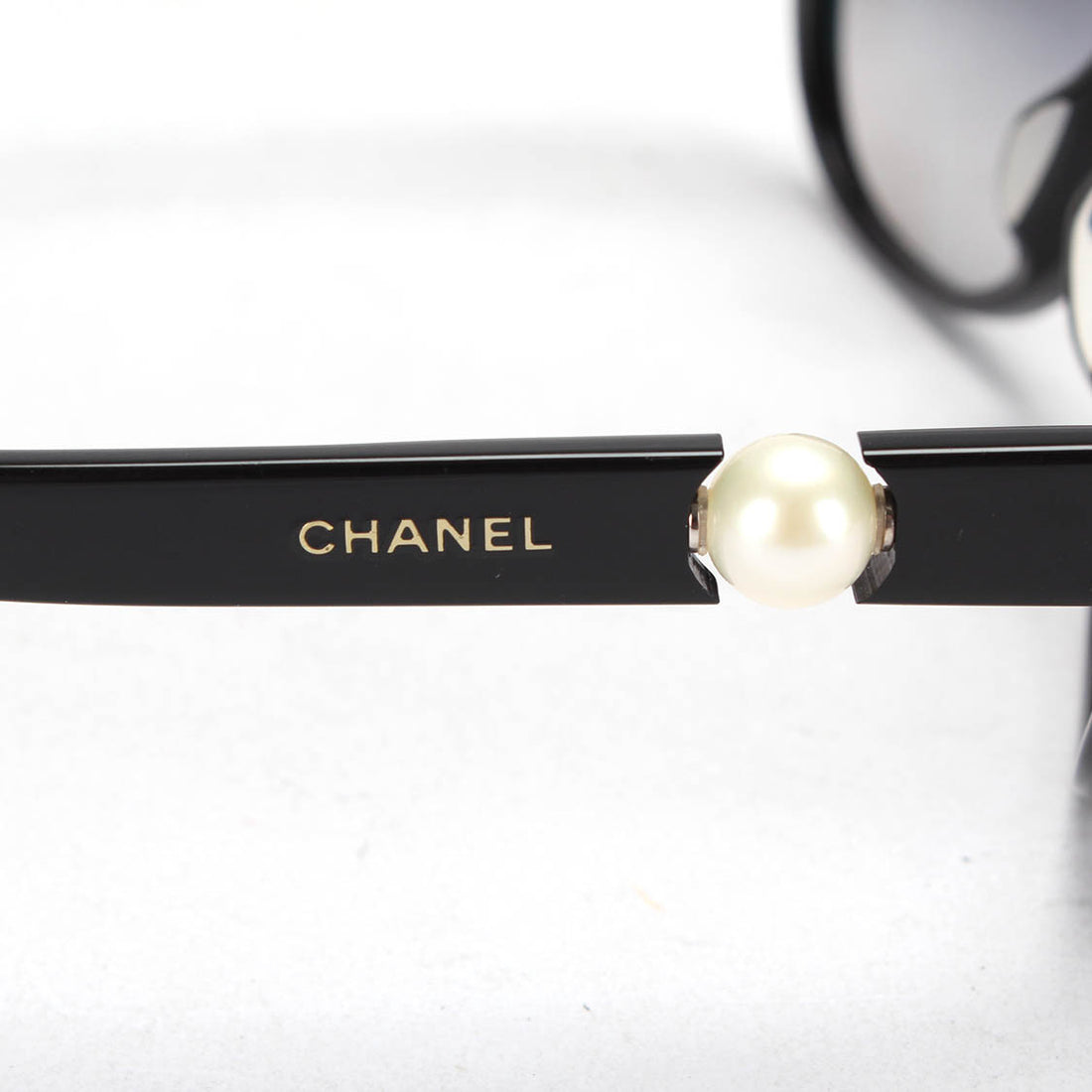 Faux Pearl Gradient Sunglasses