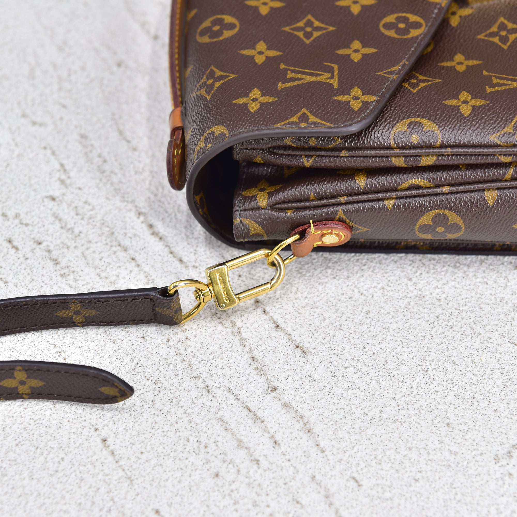 Monogram Pochette Metis