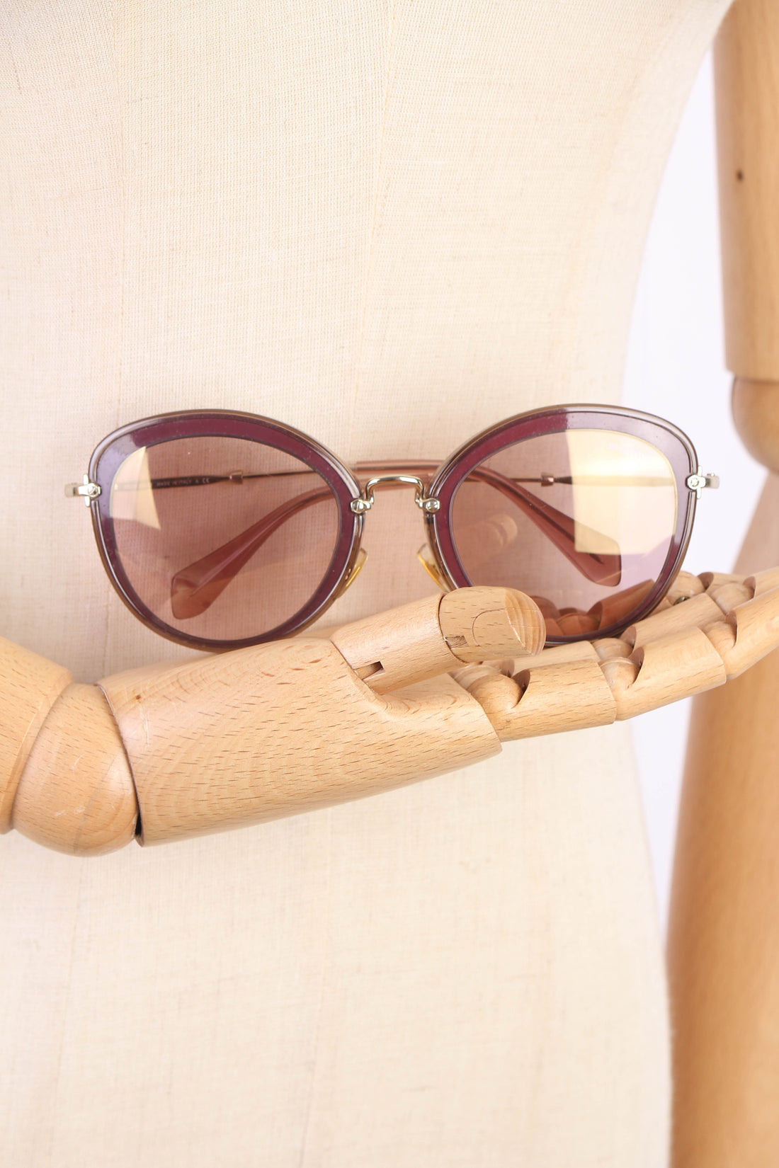 Oversized Tinted Sunglasses SMU50R