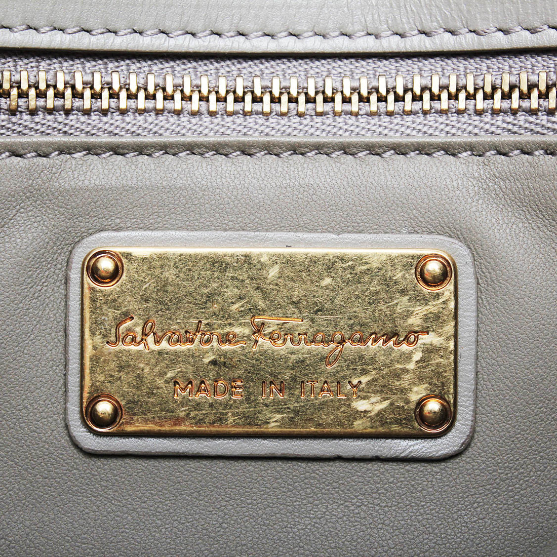 Salvatore Ferragamo フェラガモ　2wayショルダーバッグ in Good condition