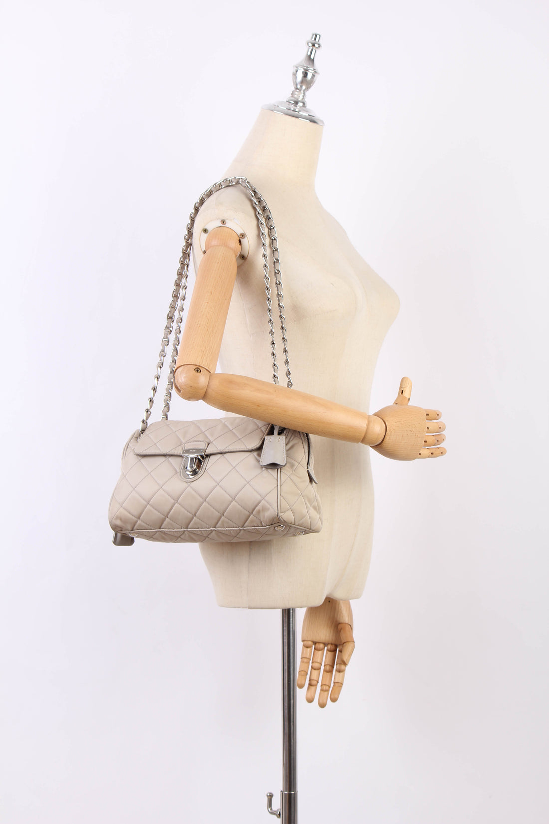 Tessuto Quilted Chain Shoulder Bag