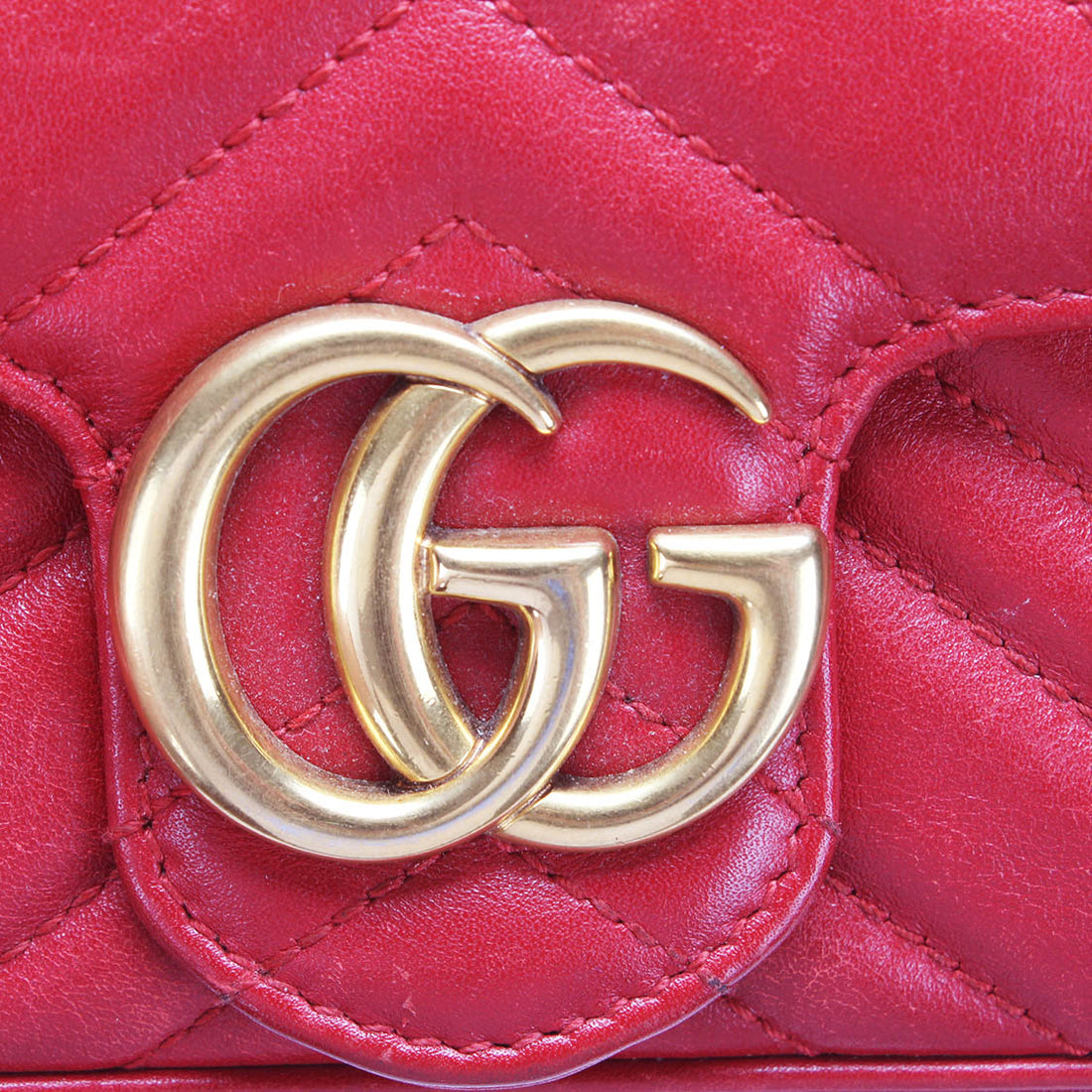 GG Marmont Matelassé Leather Super Mini Bag 476433