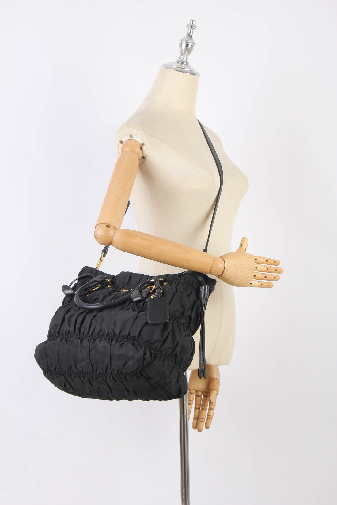 Tessuto Gaufre Shoulder Bag