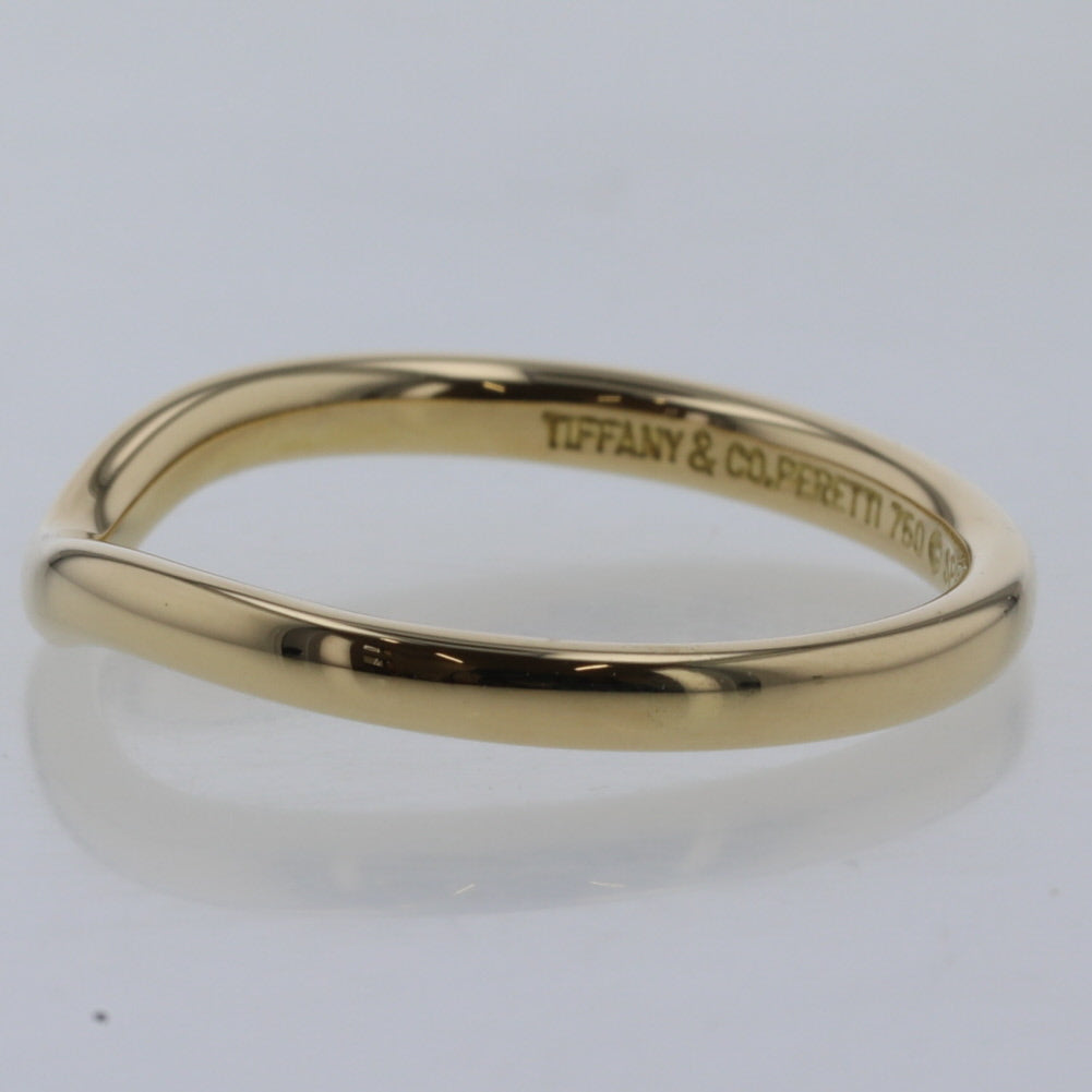 18k Curved Wedding Band