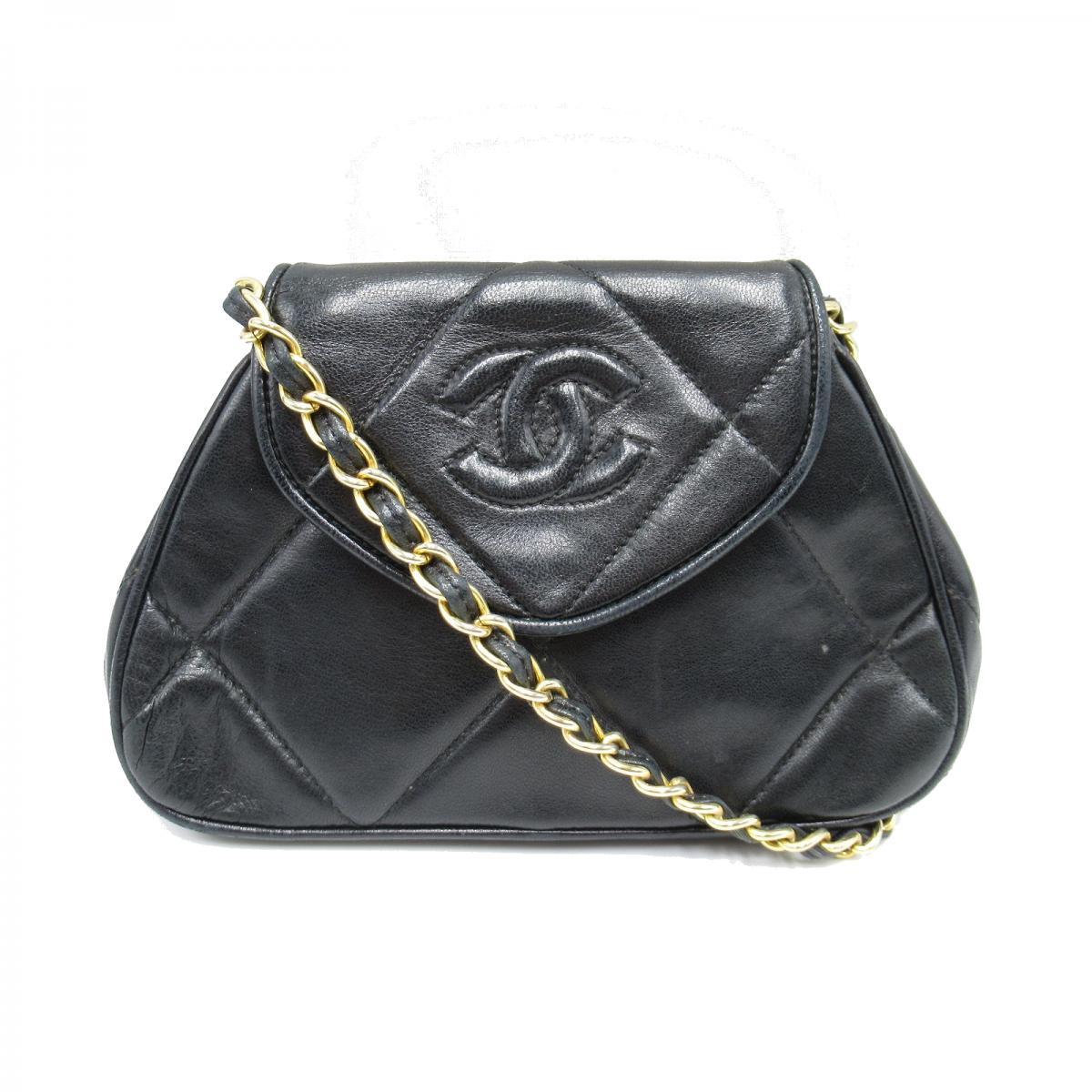 CC Quilted Chain Shoulder Bag
