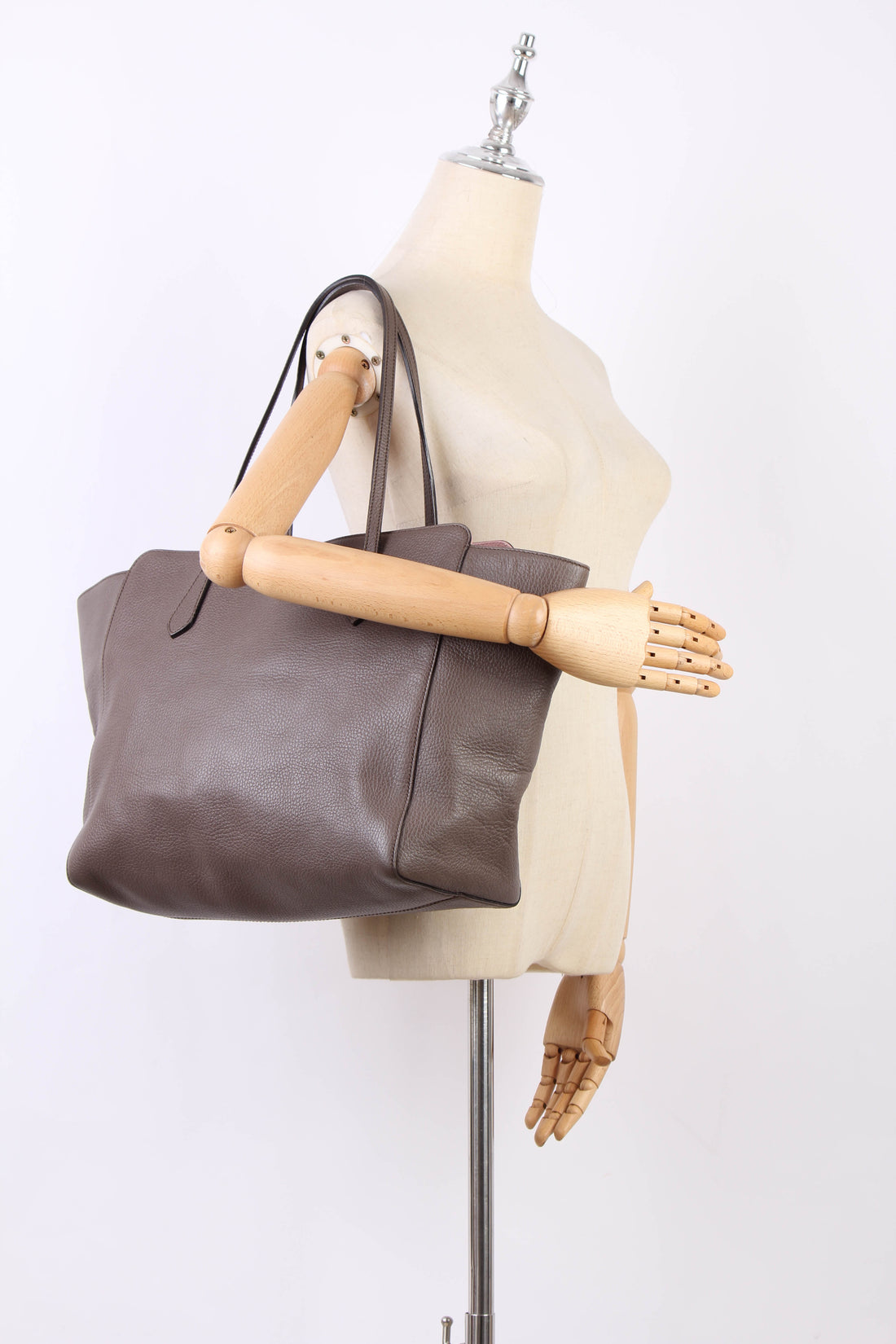 Swing Leather Tote 354397