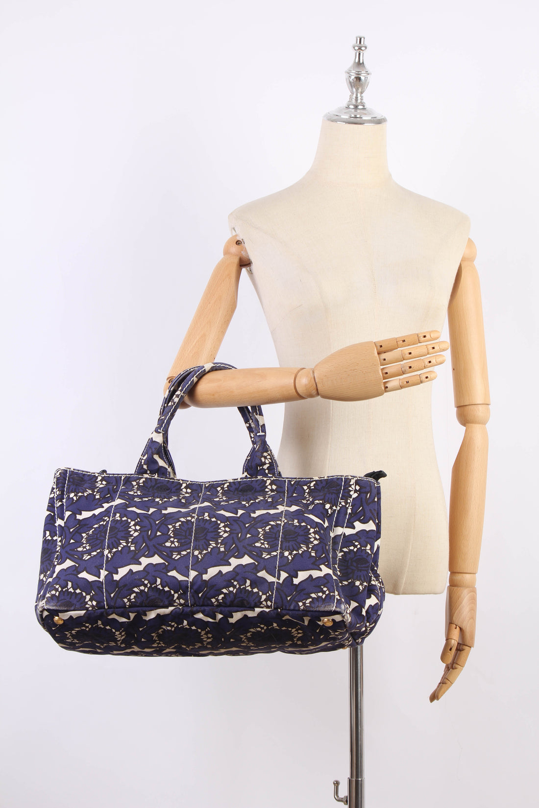 Floral Canapa Handbag