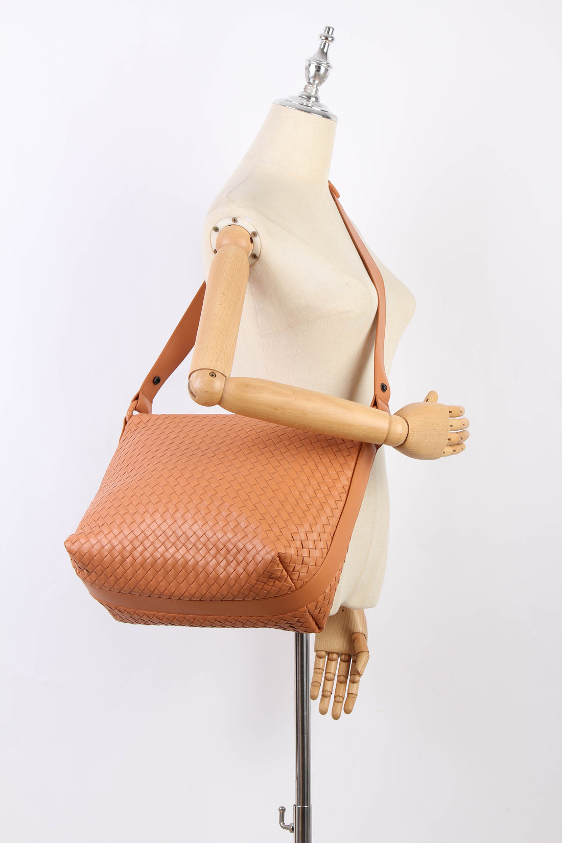 Intrecciato Leather Crossbody Bag