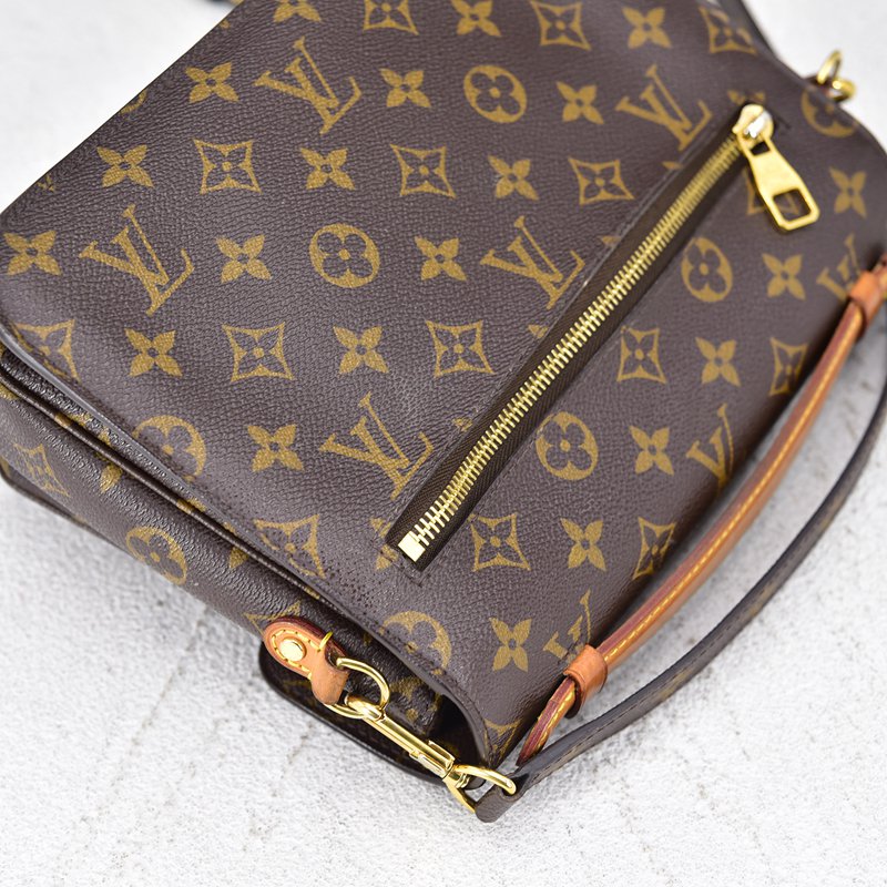 Monogram Pochette Metis