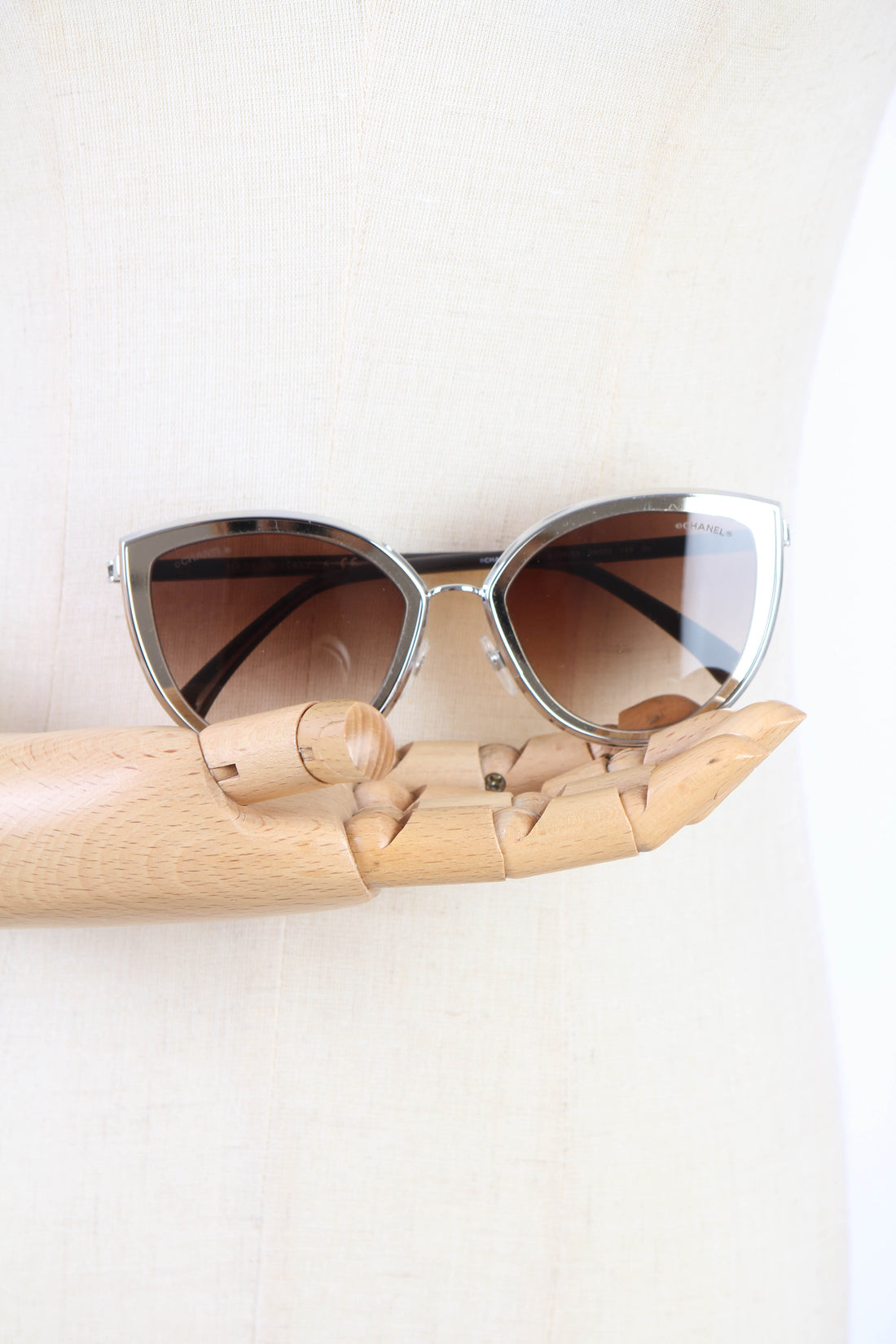 Oversized Cat Eye Sunglasses