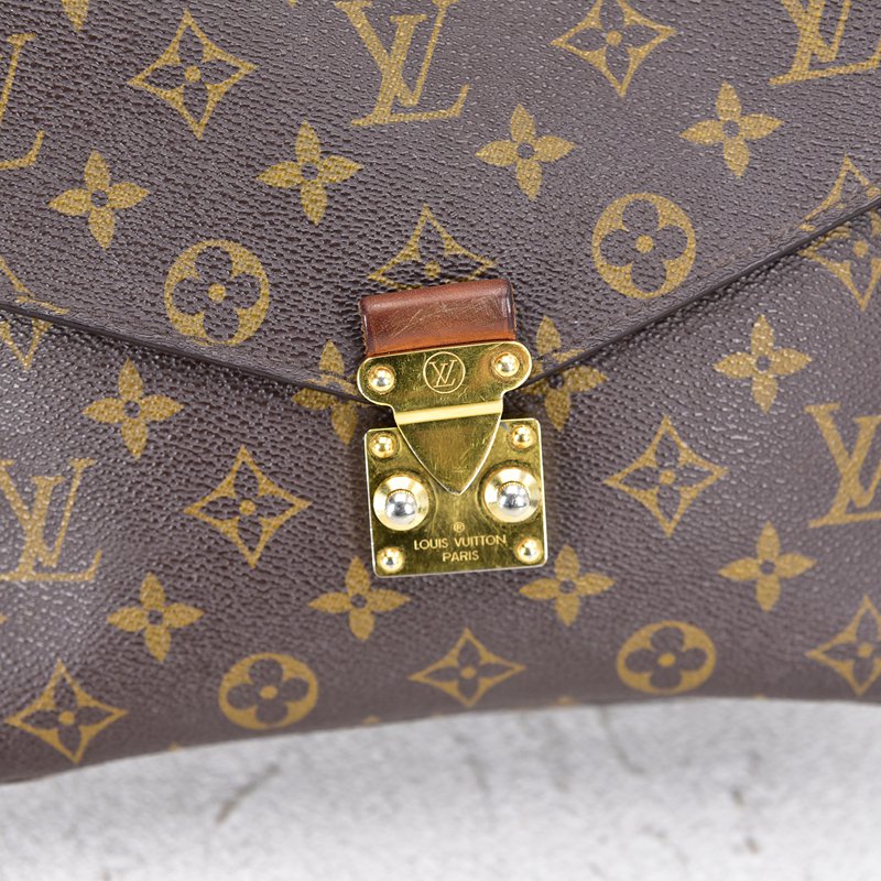 Monogram Pochette Metis