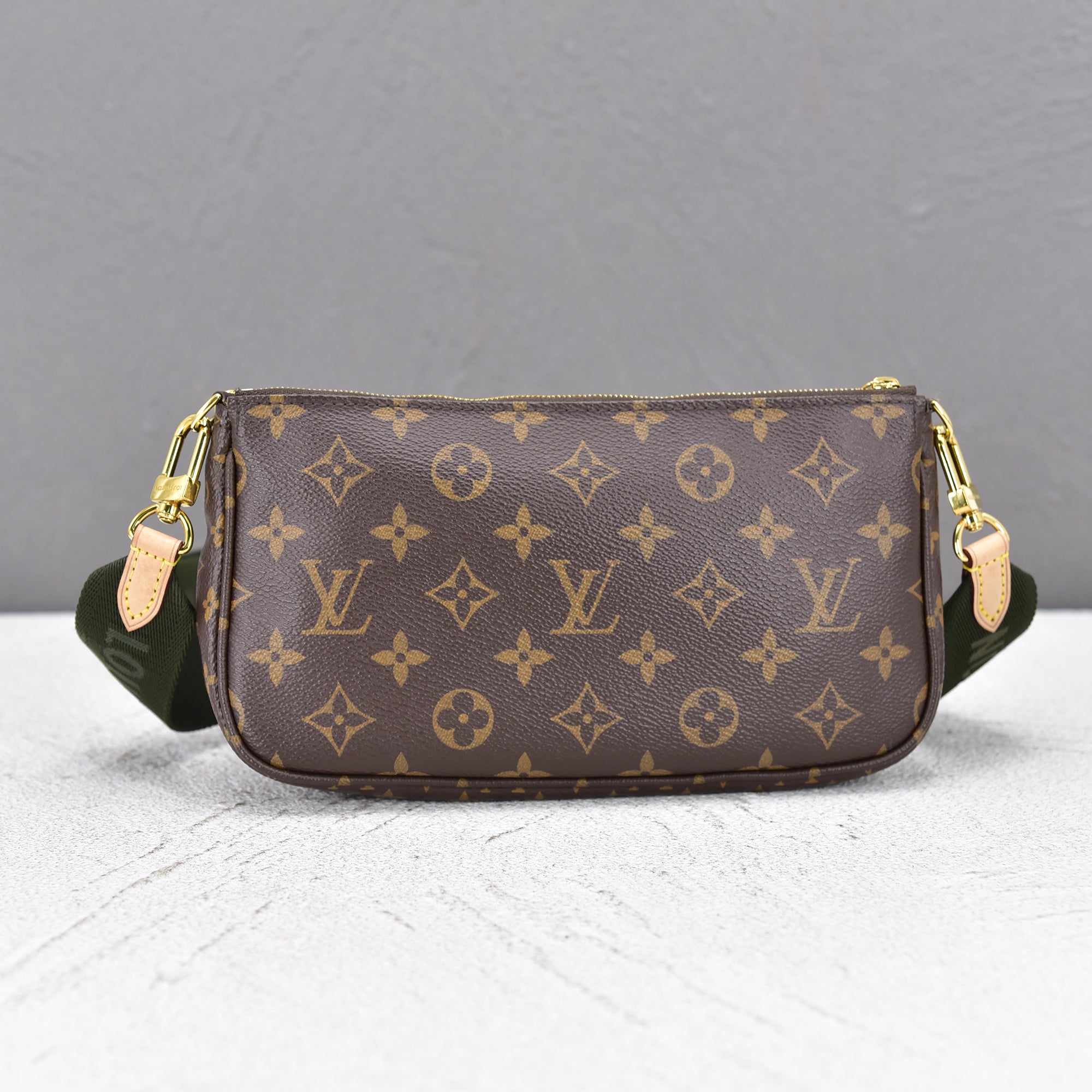 Monogram Multi Pochette Accessoires M44813