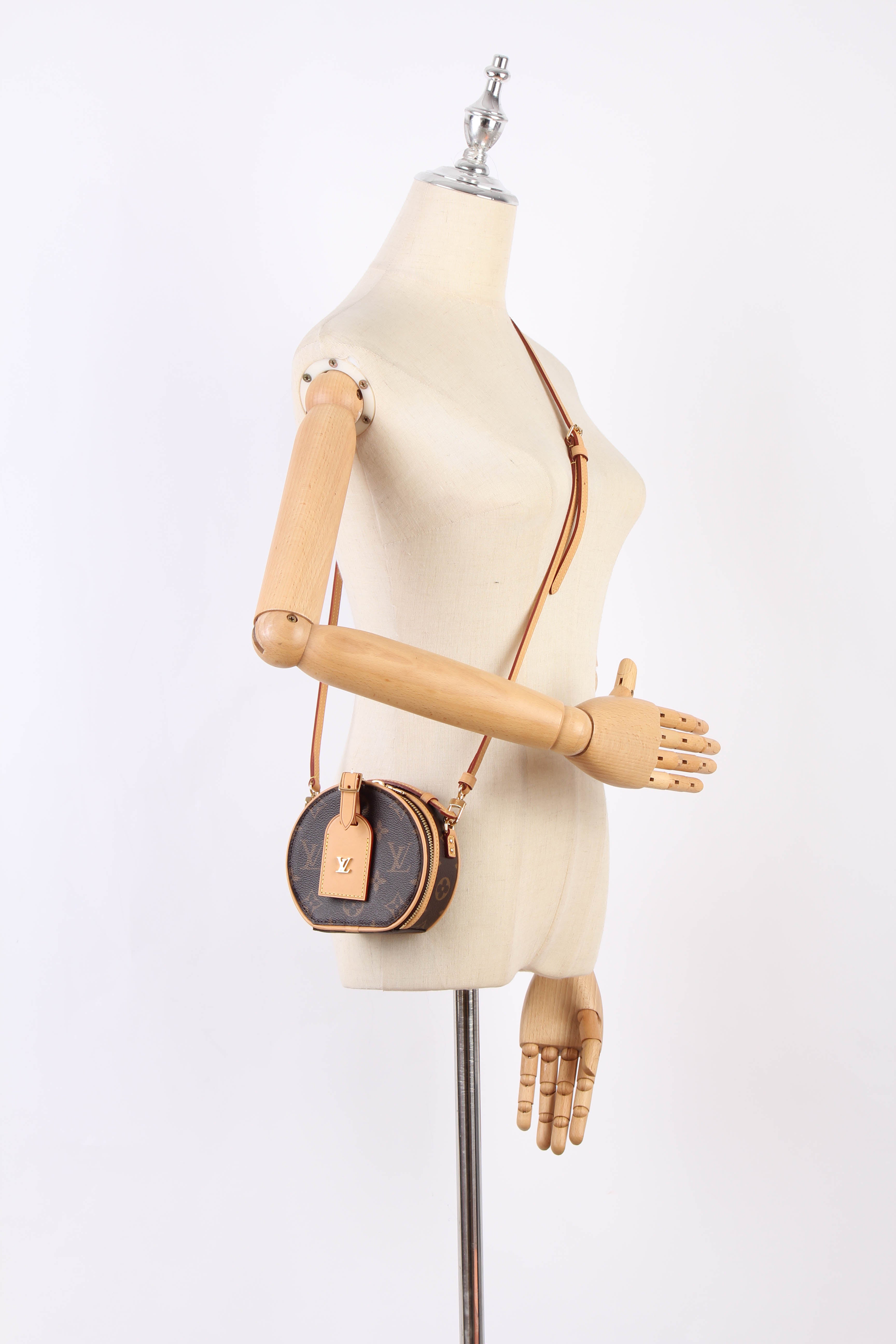 Monogram Mini Boite Chapeau Round Case Top Handle Bag M44699 2019