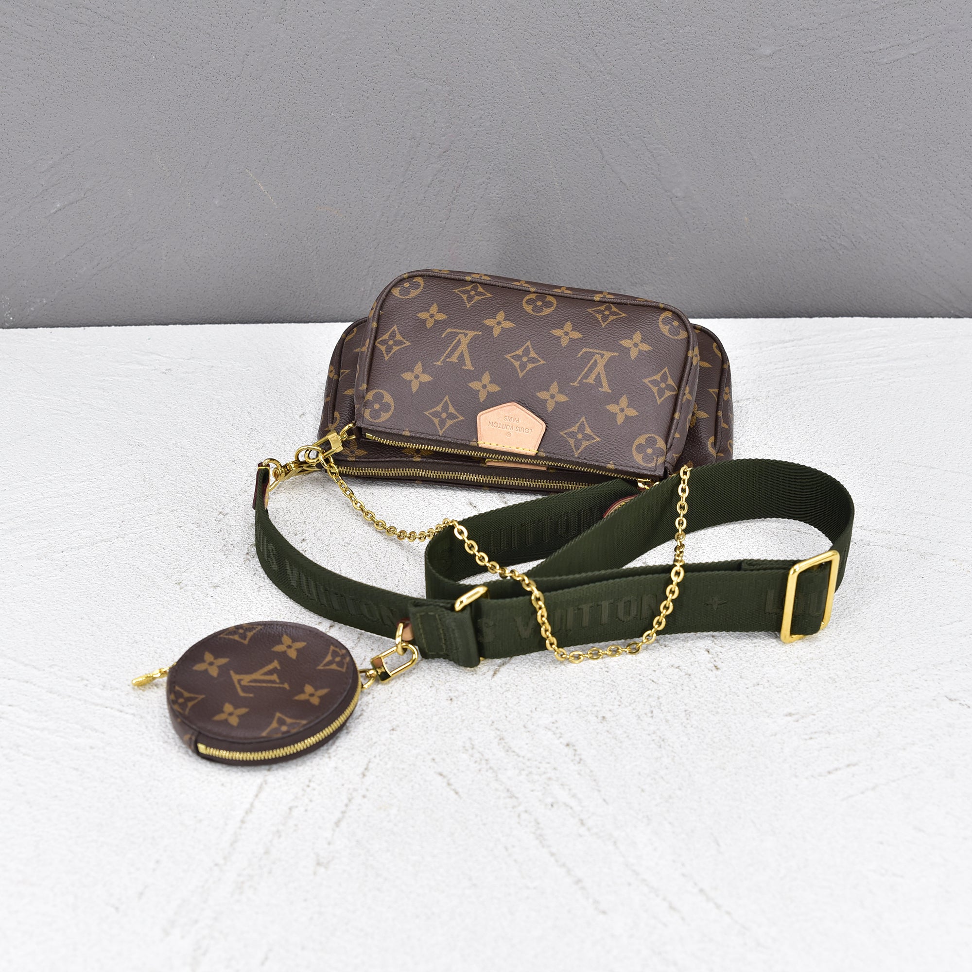 Monogram Multi Pochette Accessoires M44813