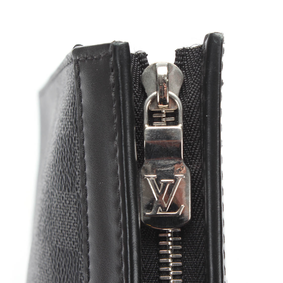 Damier Graphite Pochette Voyage MM – LuxUness