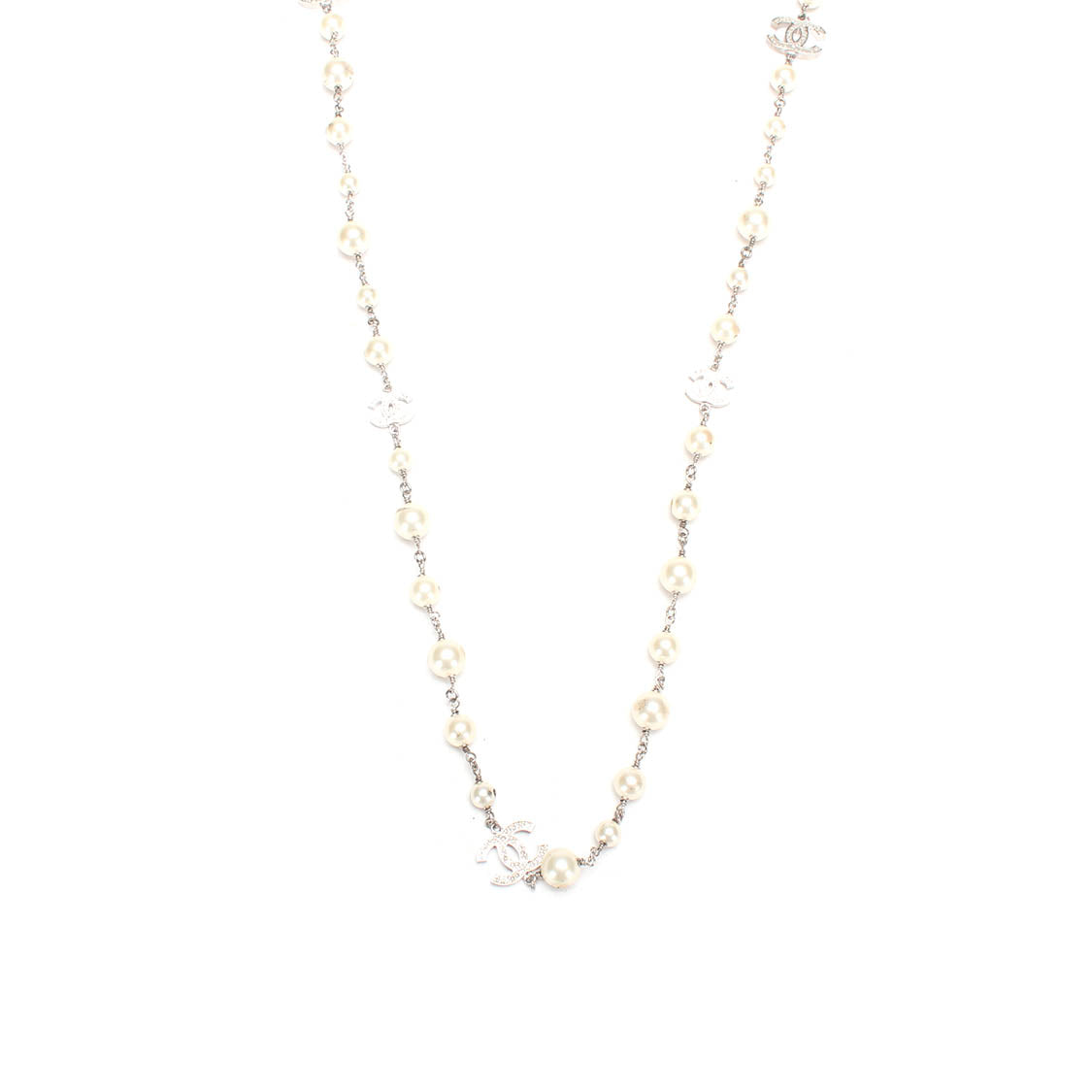 Faux Pearl & Strass CC Long Station Necklace